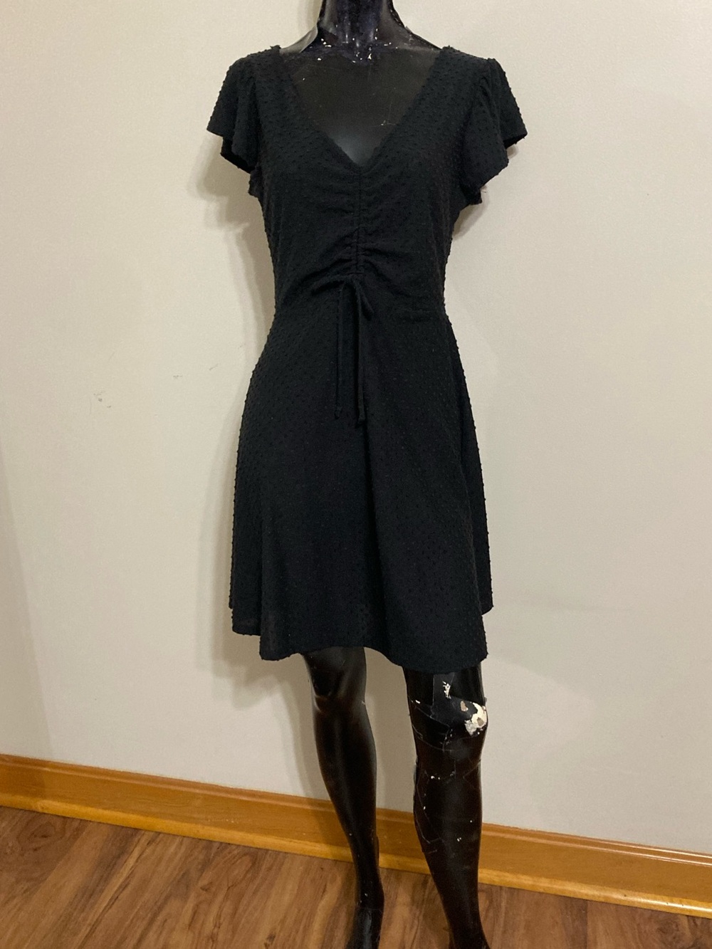 Black V-Neck Drawstring Skater Dress
Item# SSd13